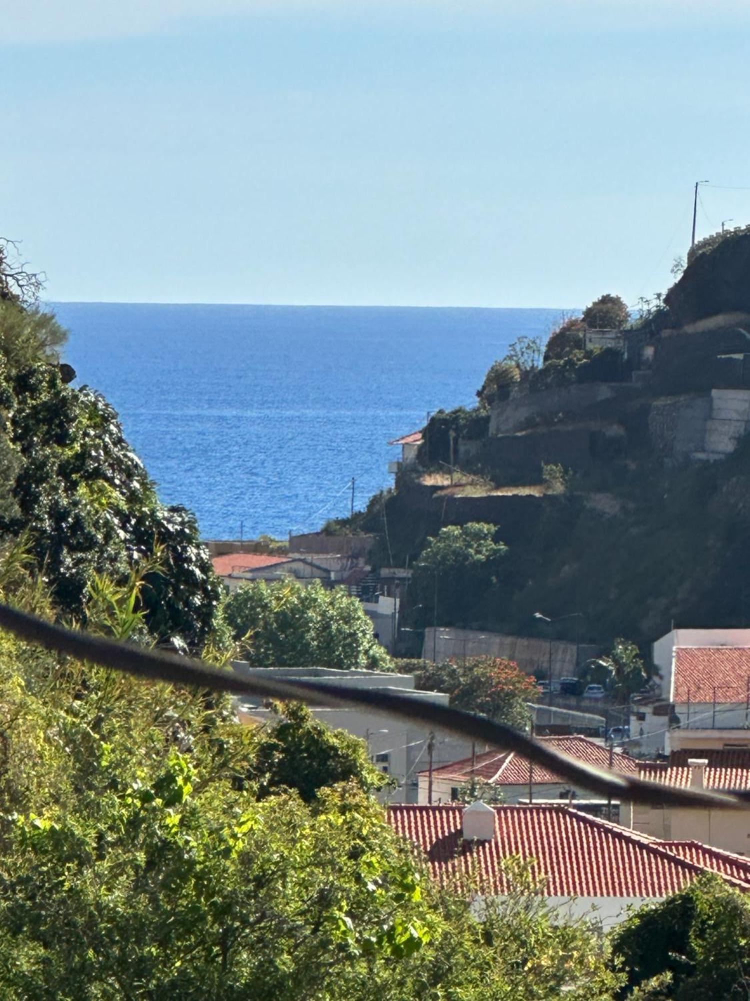 2 Bed Room Apartment , Sea View, 10 Minutes Walk To The Beach Ribeira Brava Bagian luar foto